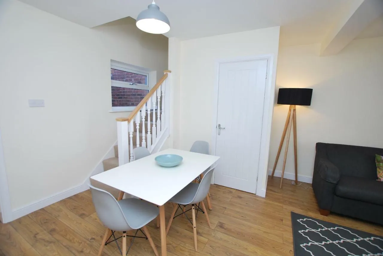 Love Street Cottage Chester